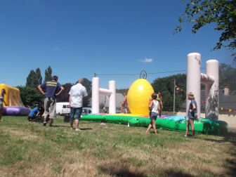 gallery/chateaugonflable6465rugby